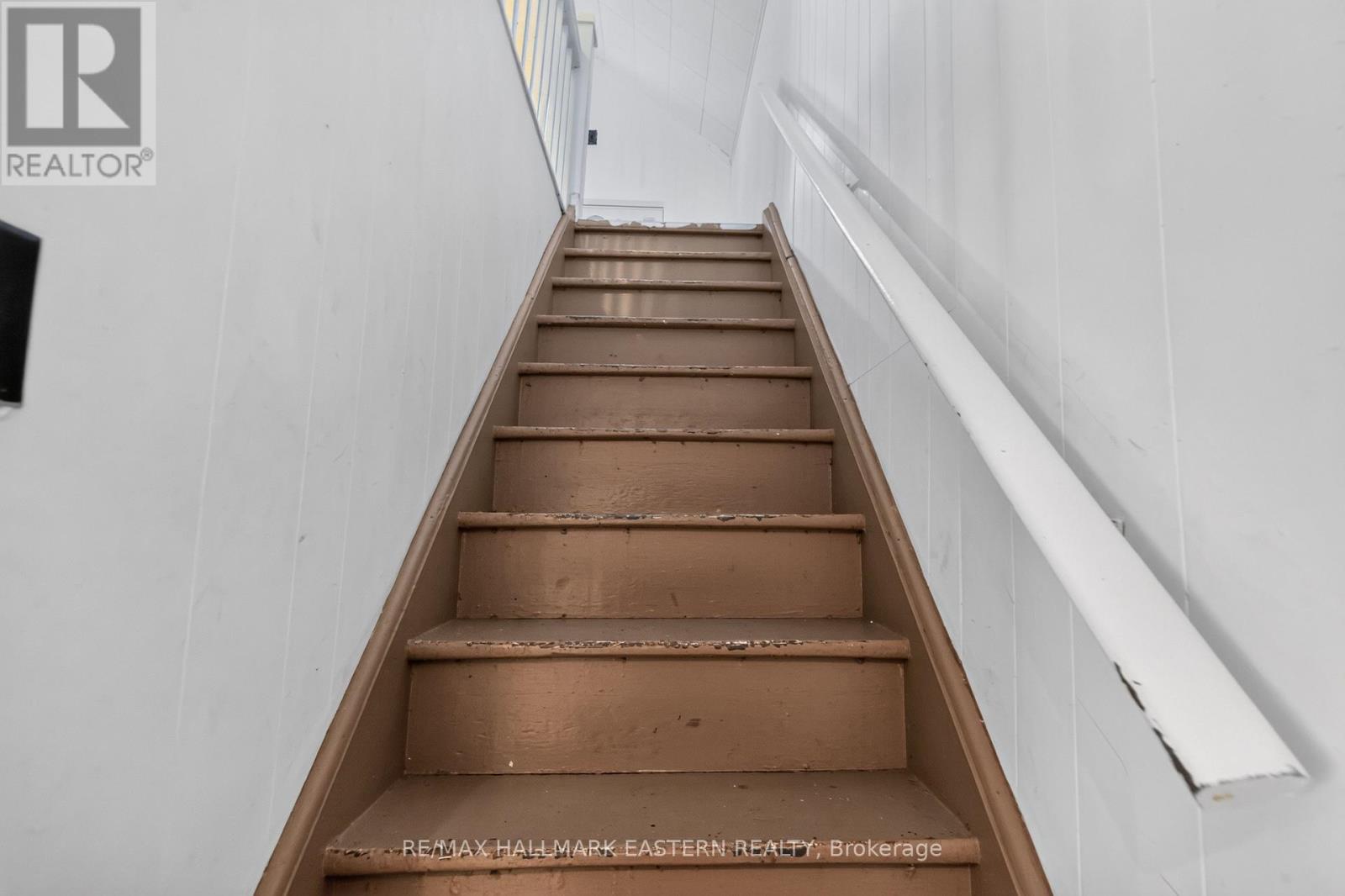 714 CHAMBERLAIN STREET - 28