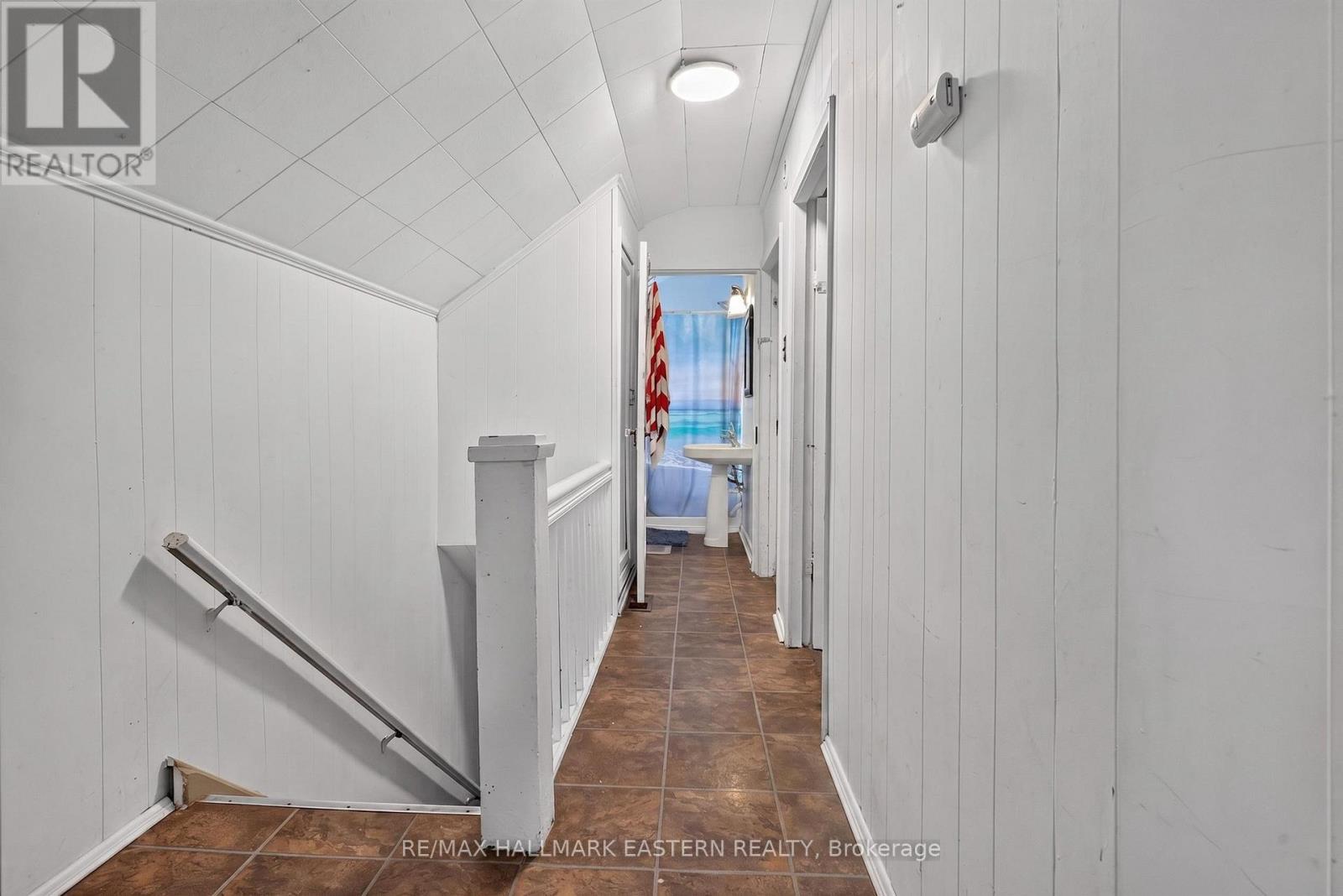 714 CHAMBERLAIN STREET - 30