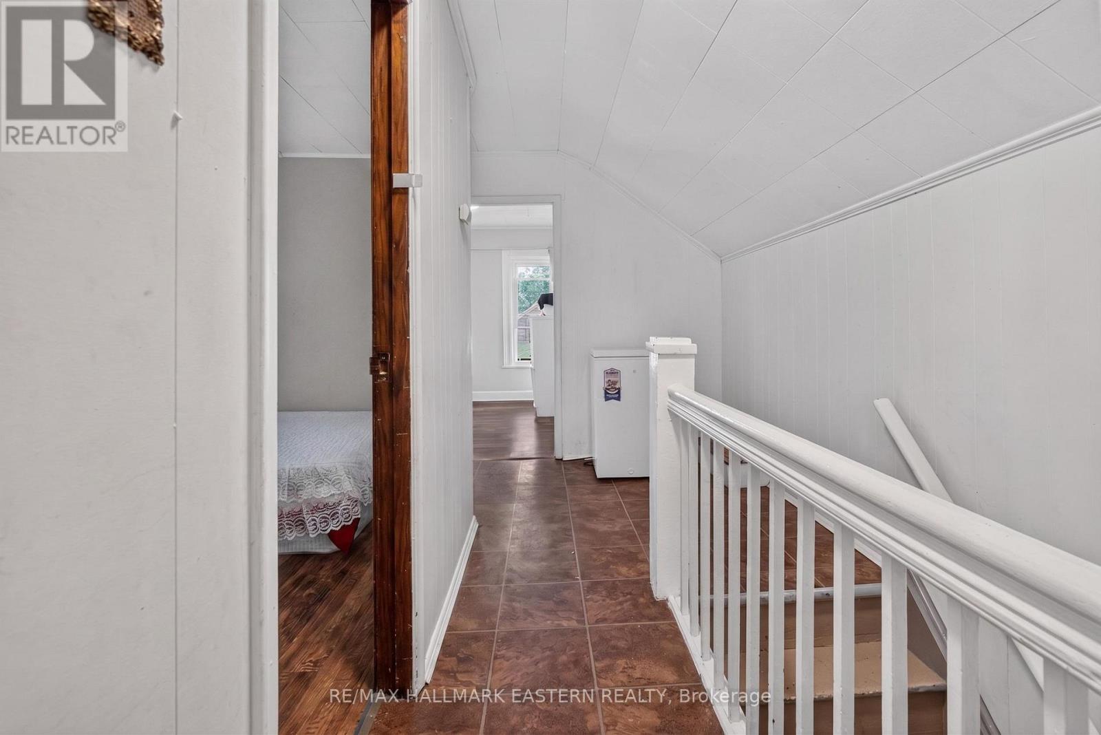 714 CHAMBERLAIN STREET - 31