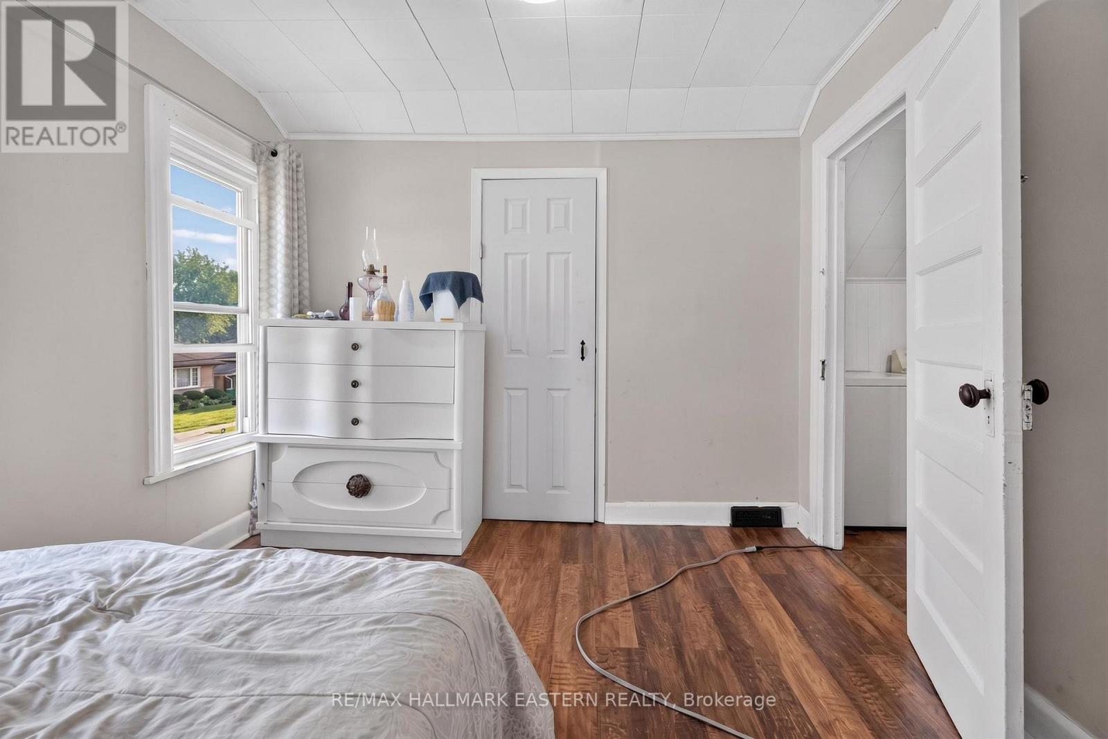 714 CHAMBERLAIN STREET - 37