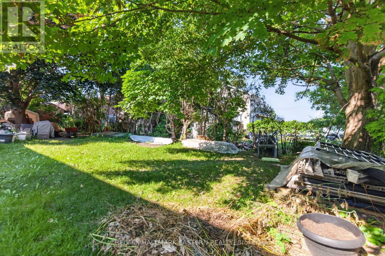 714 CHAMBERLAIN STREET - 45