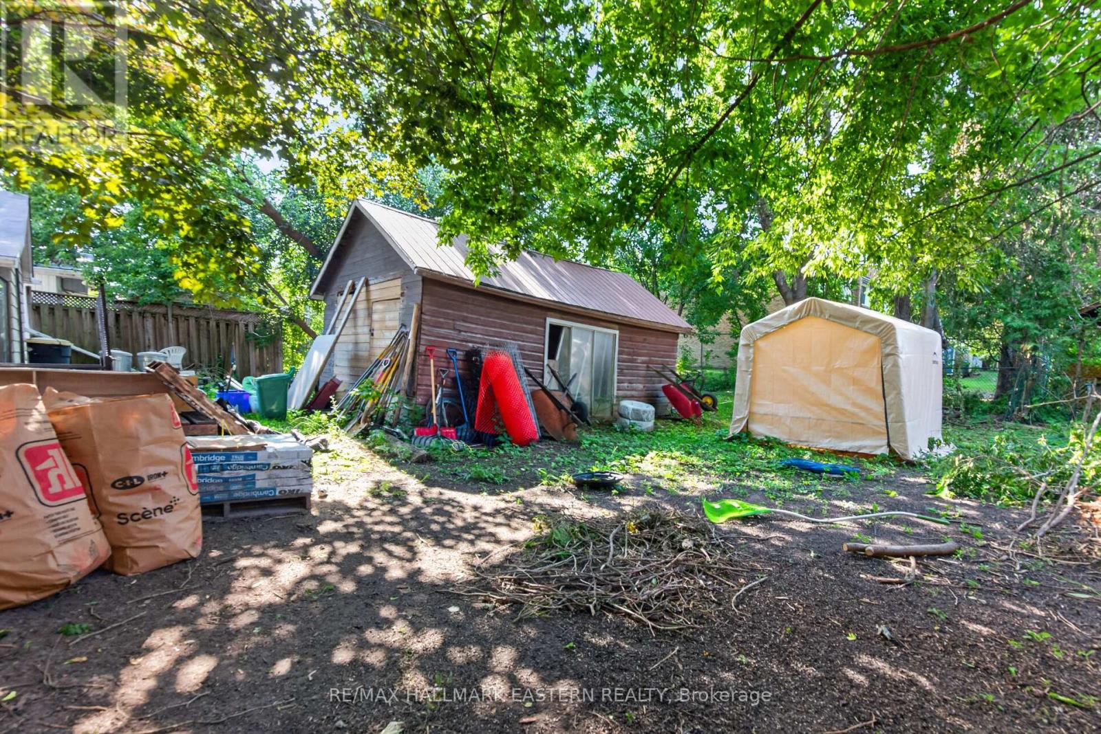 714 CHAMBERLAIN STREET - 46