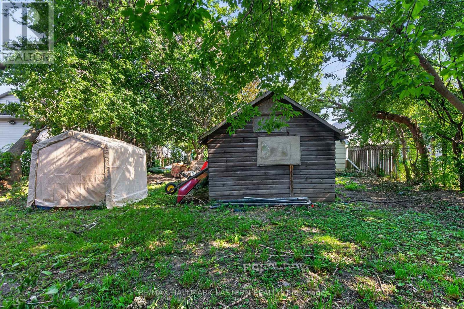 714 CHAMBERLAIN STREET - 48