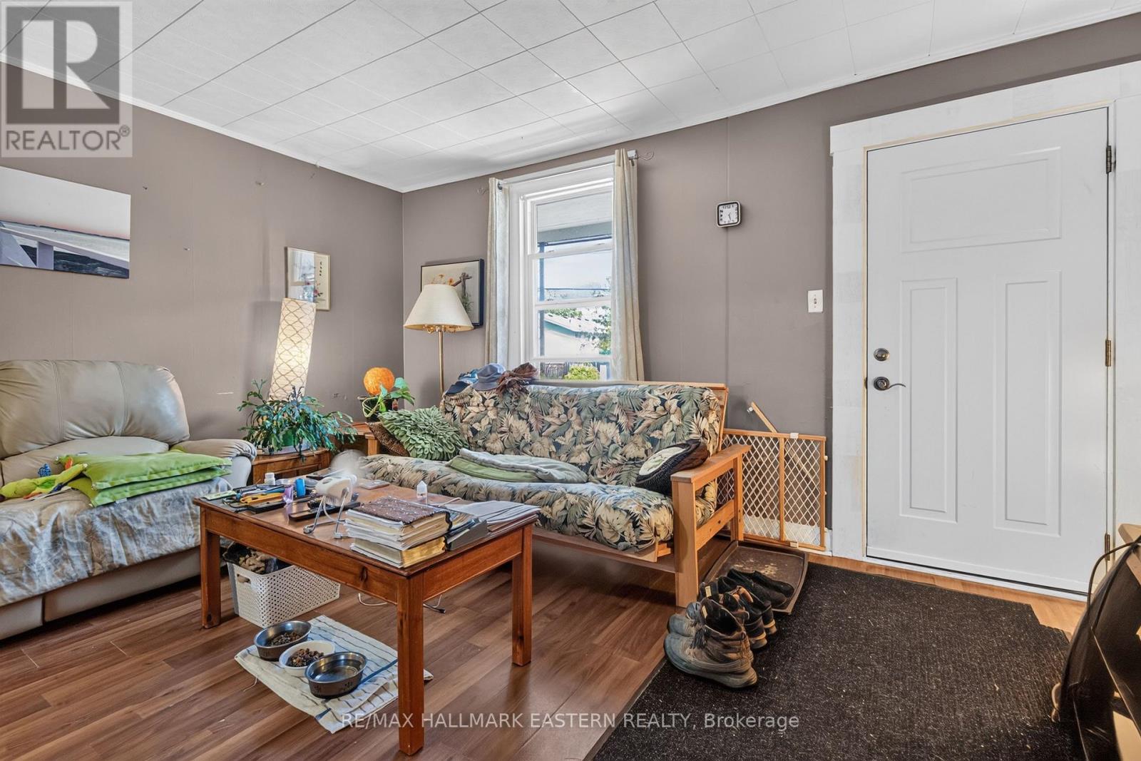 714 CHAMBERLAIN STREET - 9