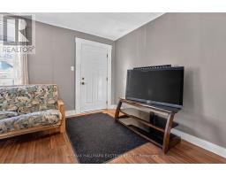 Bedroom 2 - 714 Chamberlain Street, Peterborough, ON K9J4M3 Photo 6