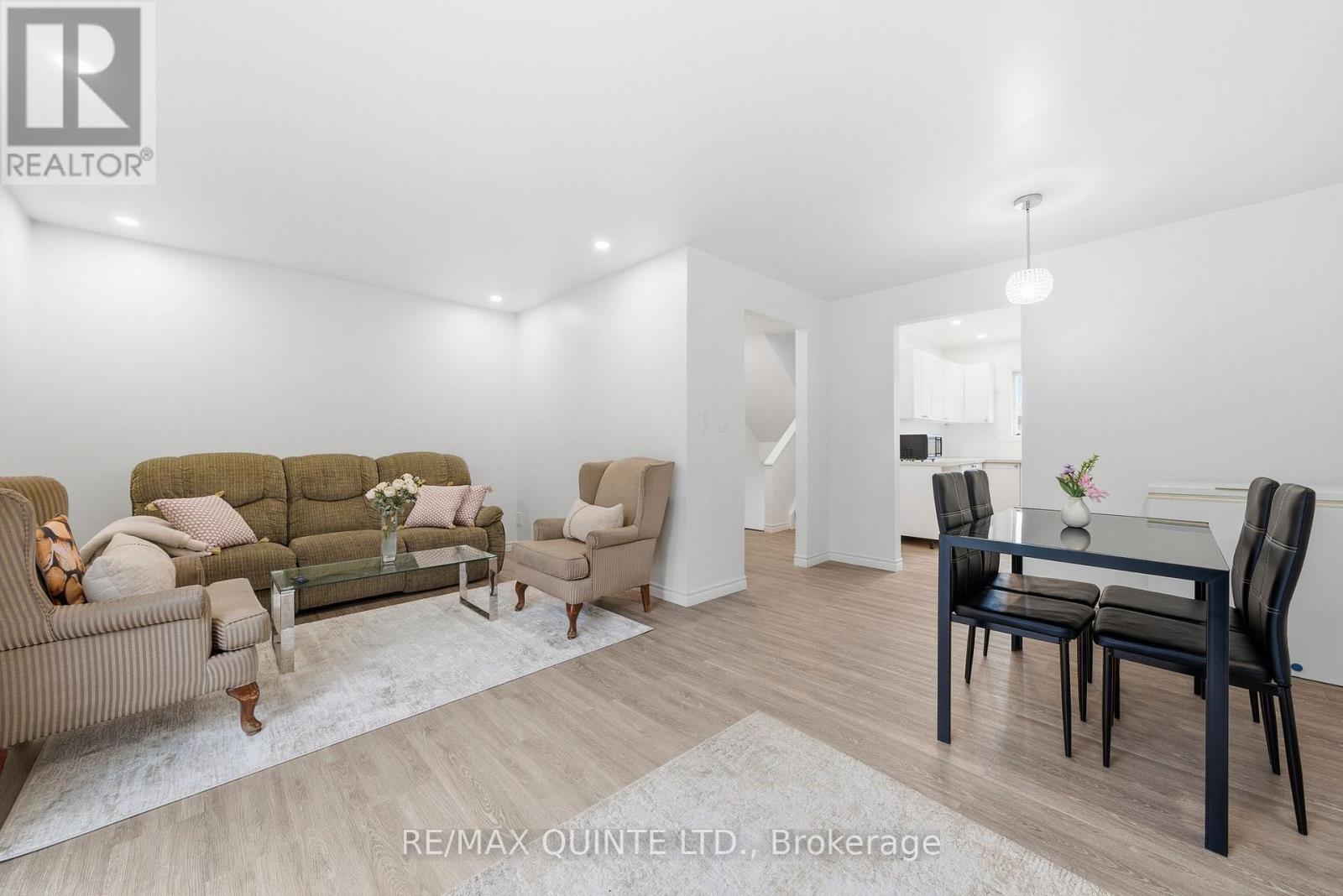#2 99 DUNNETT BOULEVARD - 11