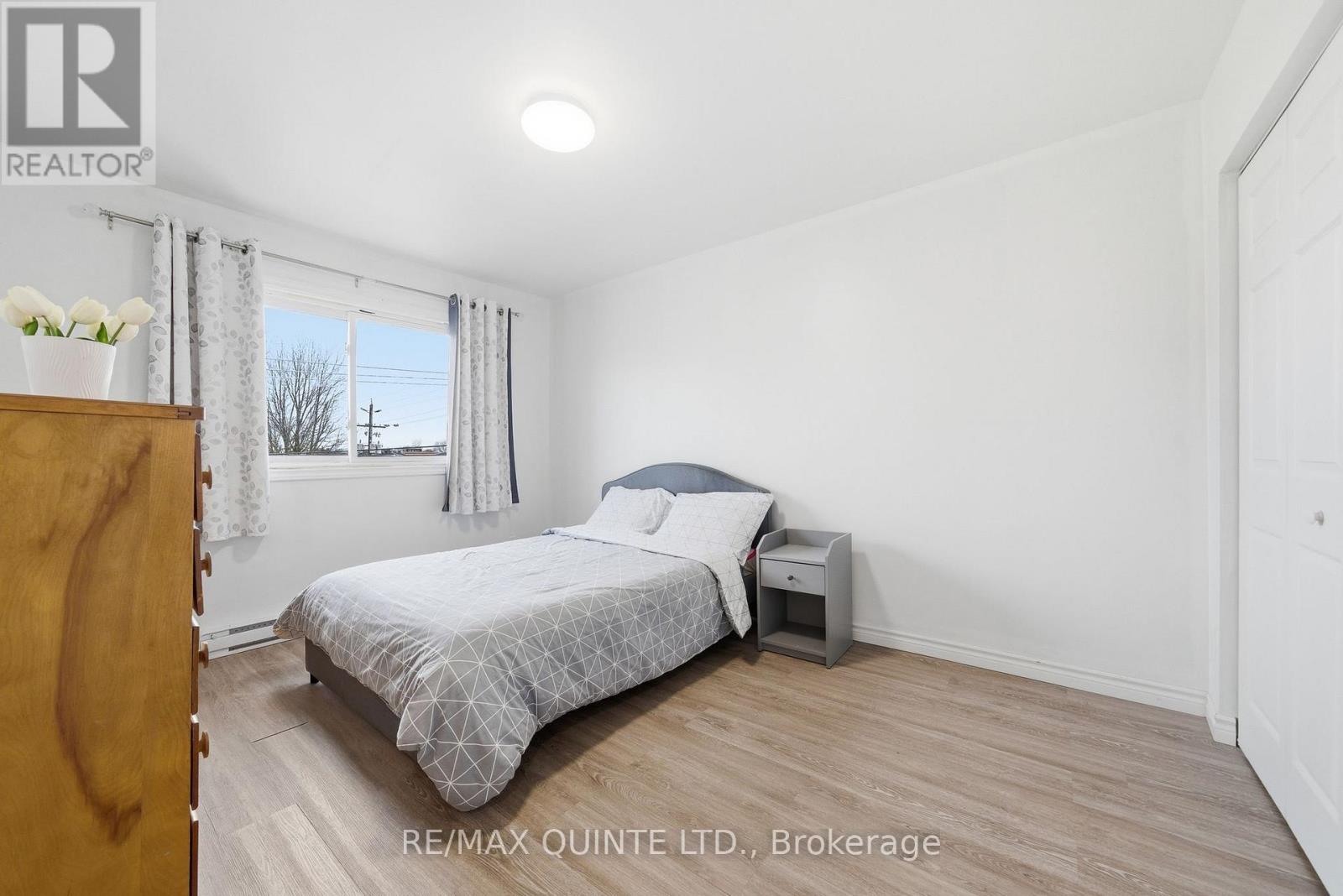 #2 99 DUNNETT BOULEVARD - 12