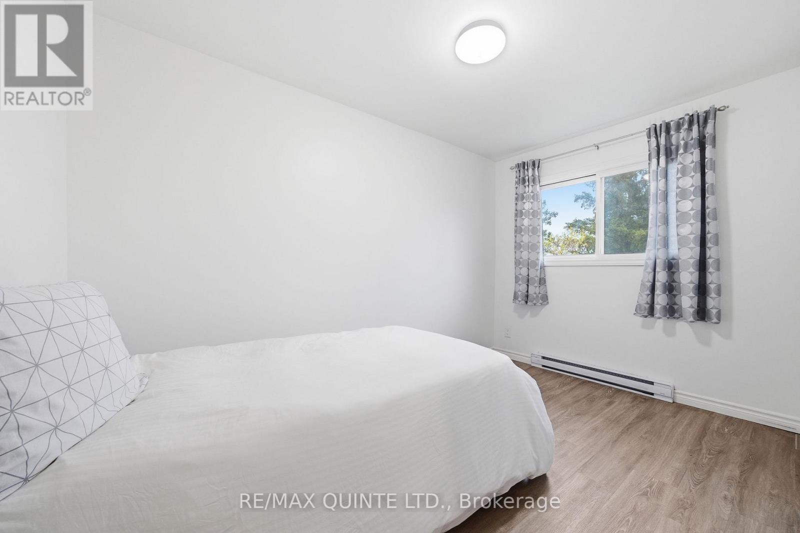 #2 99 DUNNETT BOULEVARD - 17