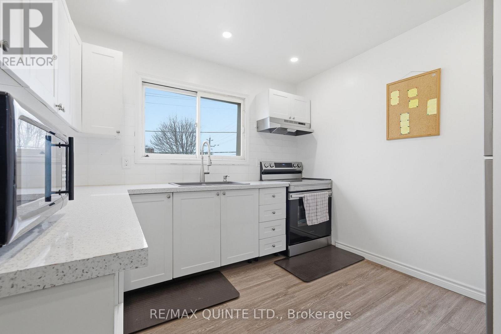 #2 99 DUNNETT BOULEVARD - 4
