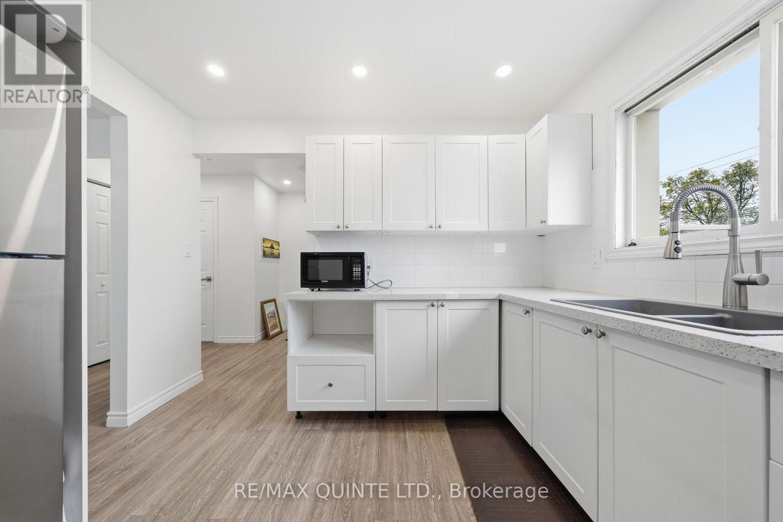 #2 99 DUNNETT BOULEVARD - 6
