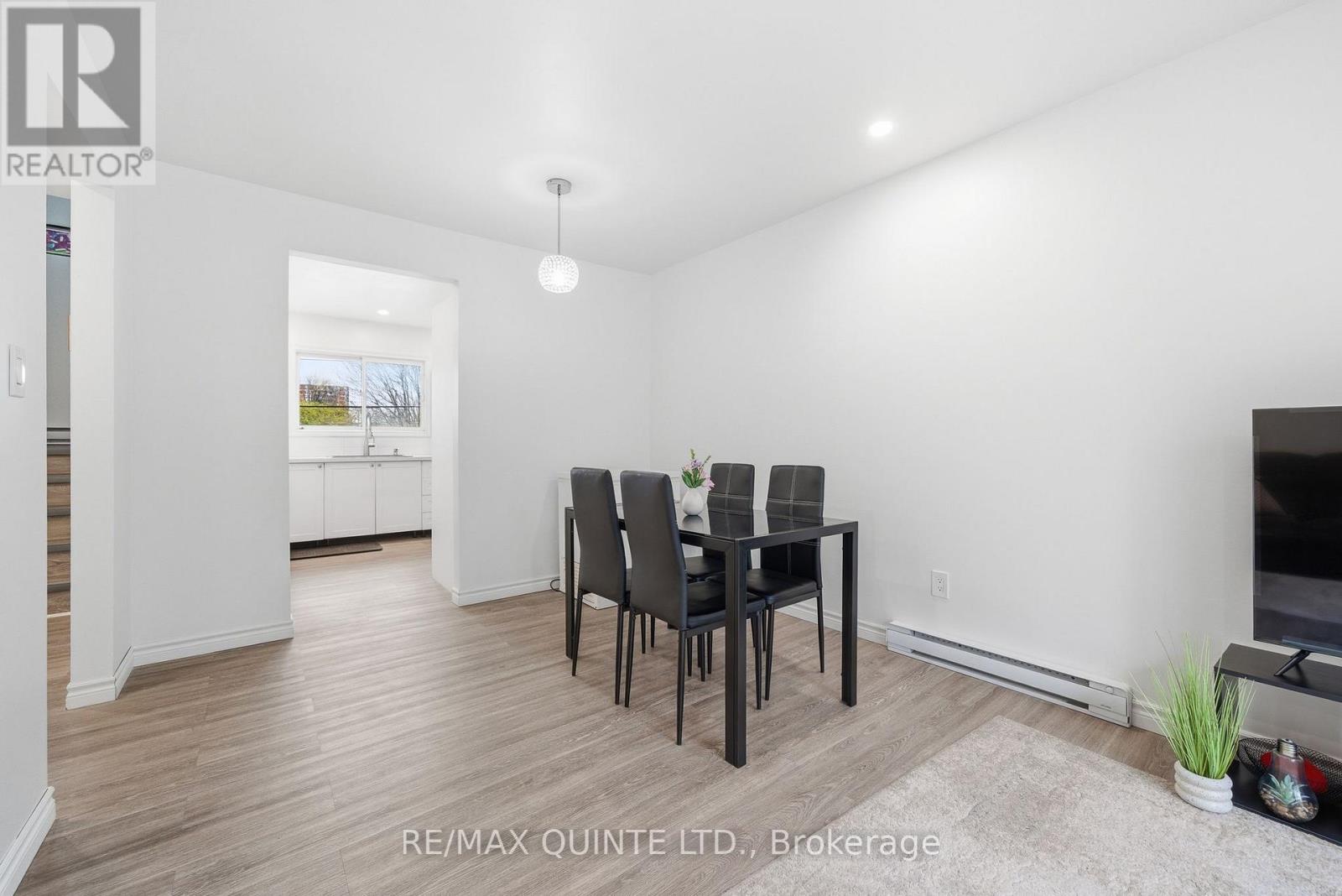 #2 99 DUNNETT BOULEVARD - 9