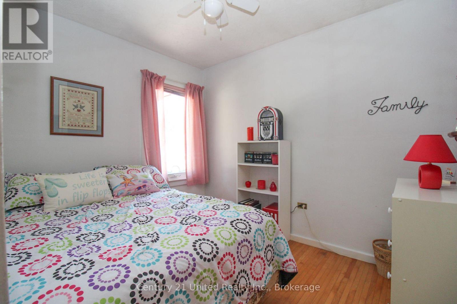 783 ST MARY'S STREET - 25