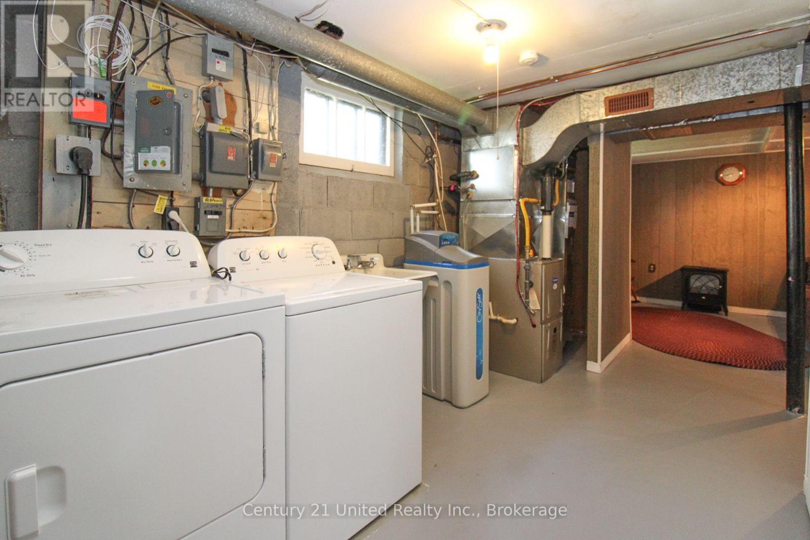 783 ST MARY'S STREET - 34