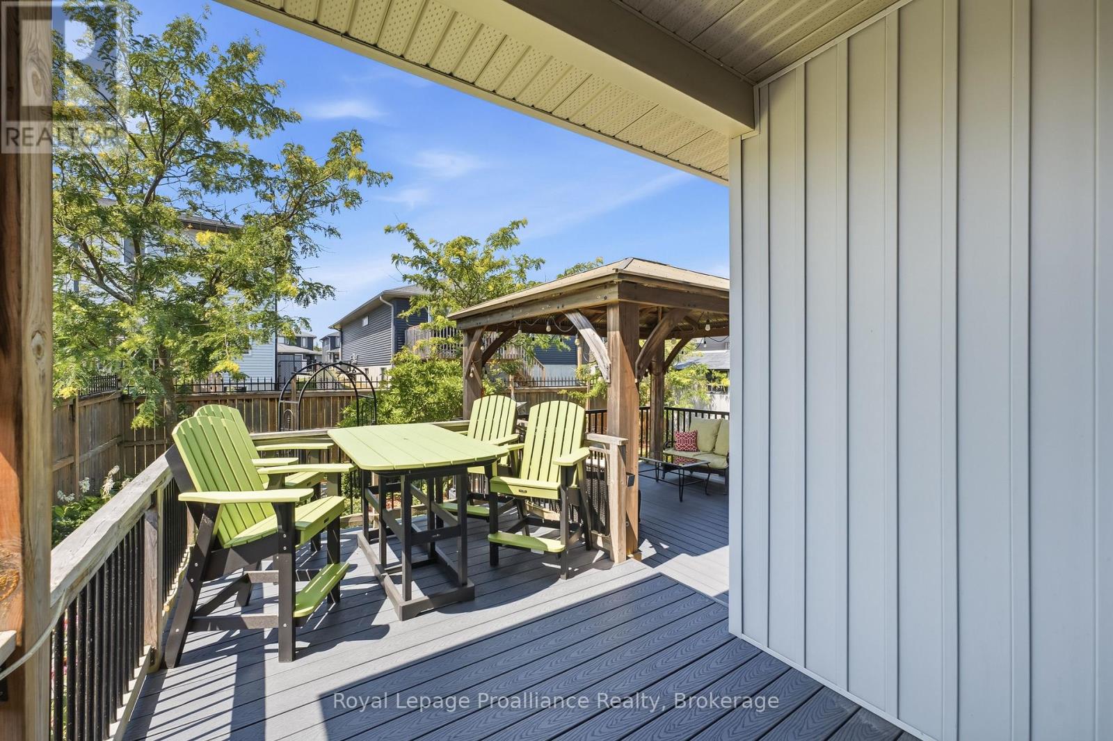 74 SIENNA AVENUE - 42