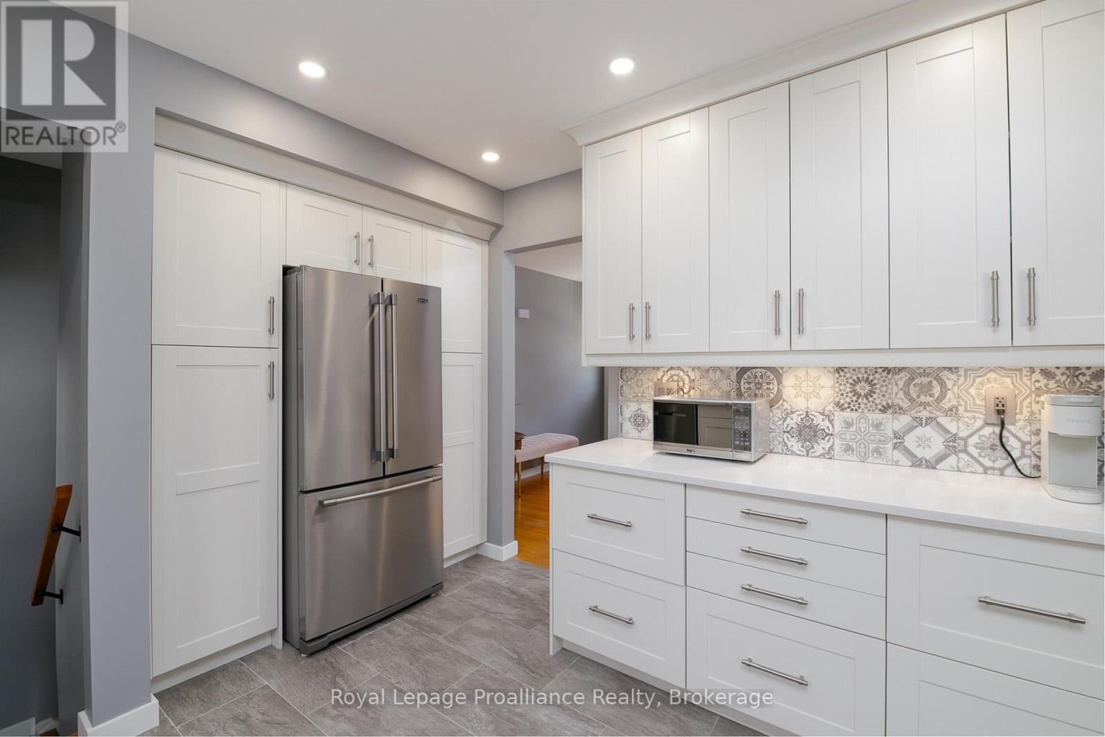 112 PROSPECT HILL - 12