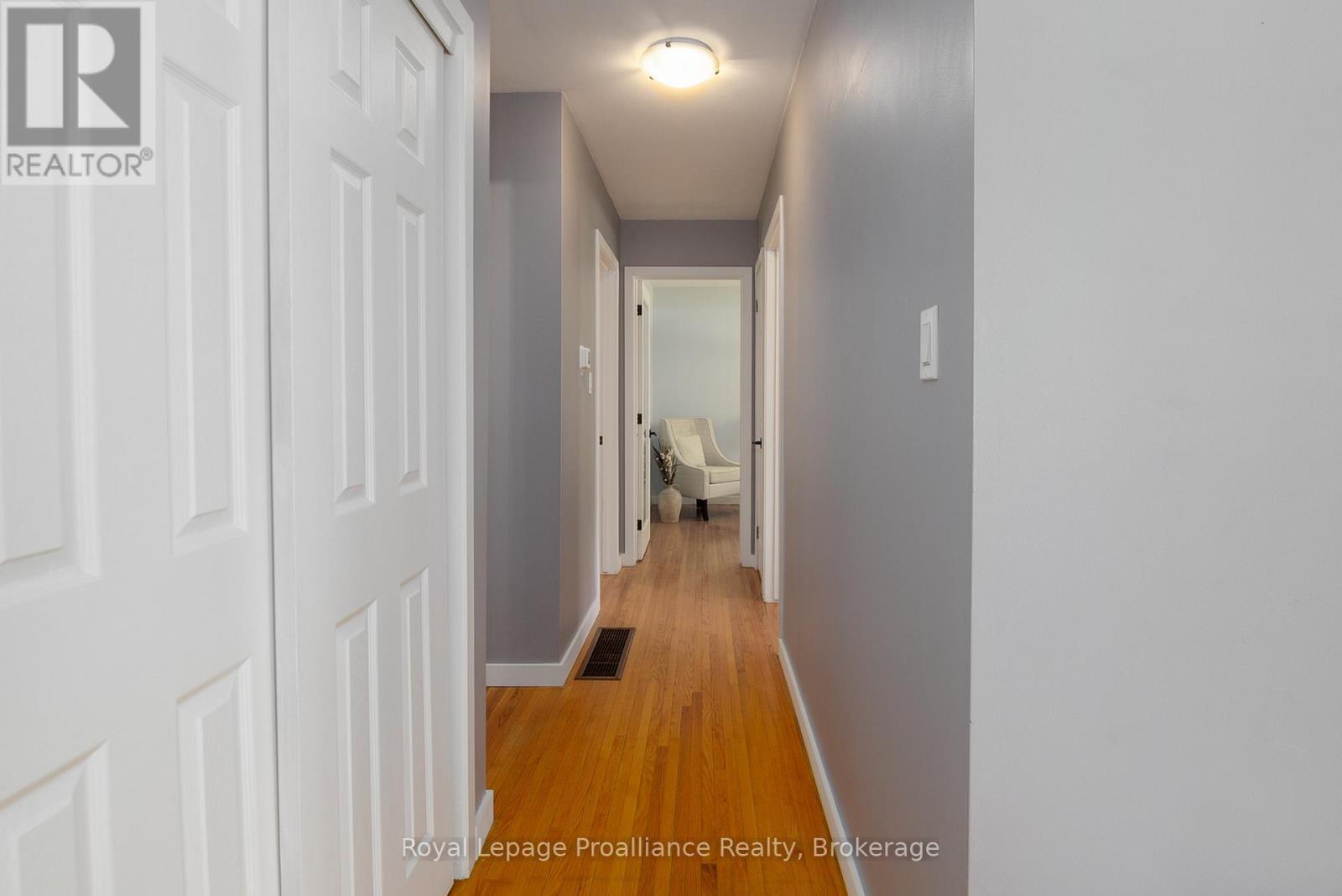 112 PROSPECT HILL - 14