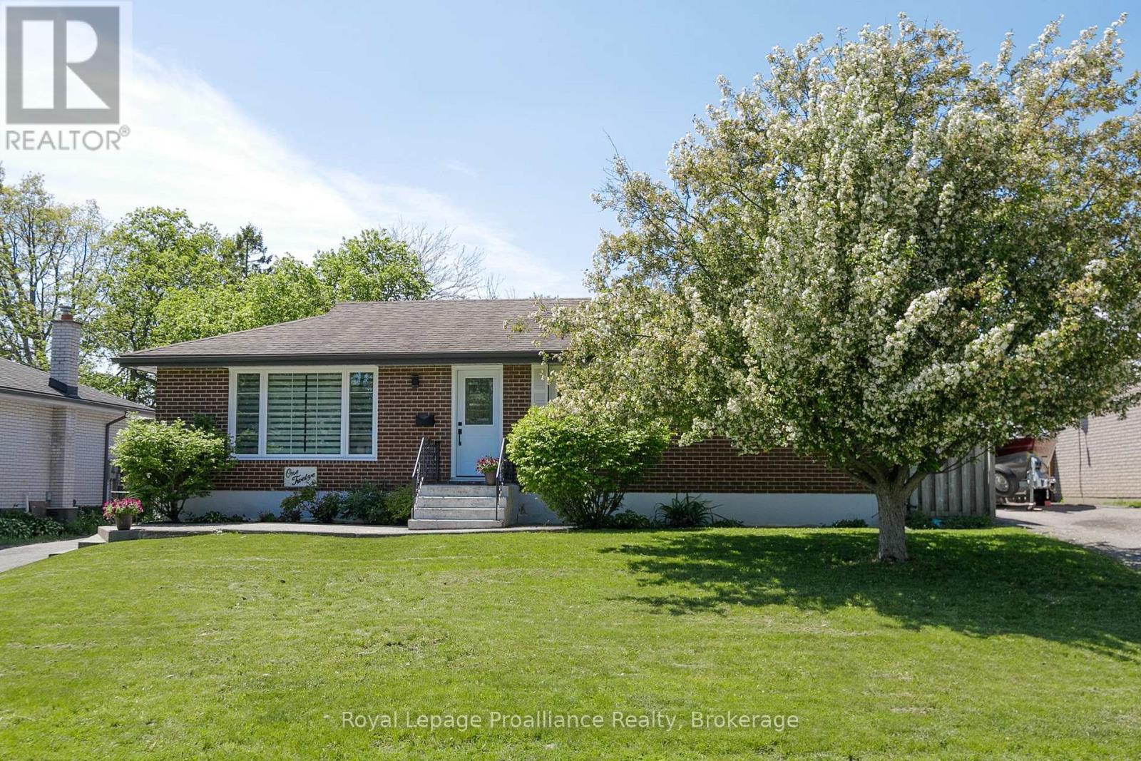 112 PROSPECT HILL - 3