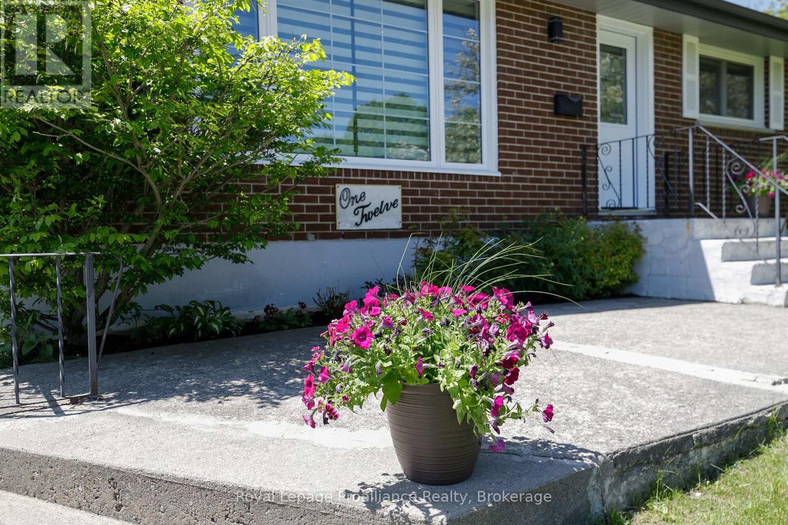 112 PROSPECT HILL - 4