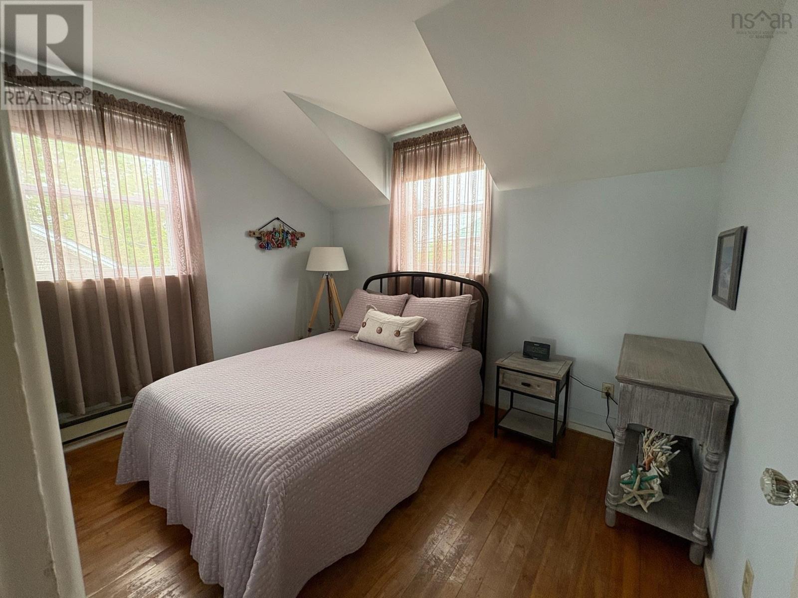 458 ROBIE Street - 19
