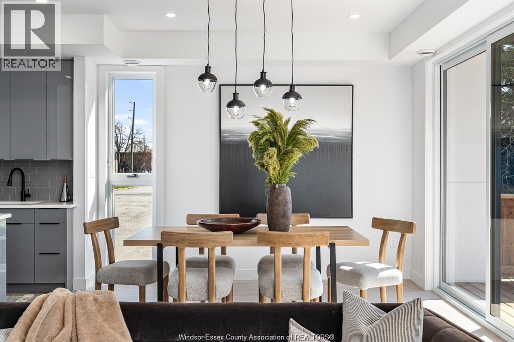 2041 SENECA STREET - 10