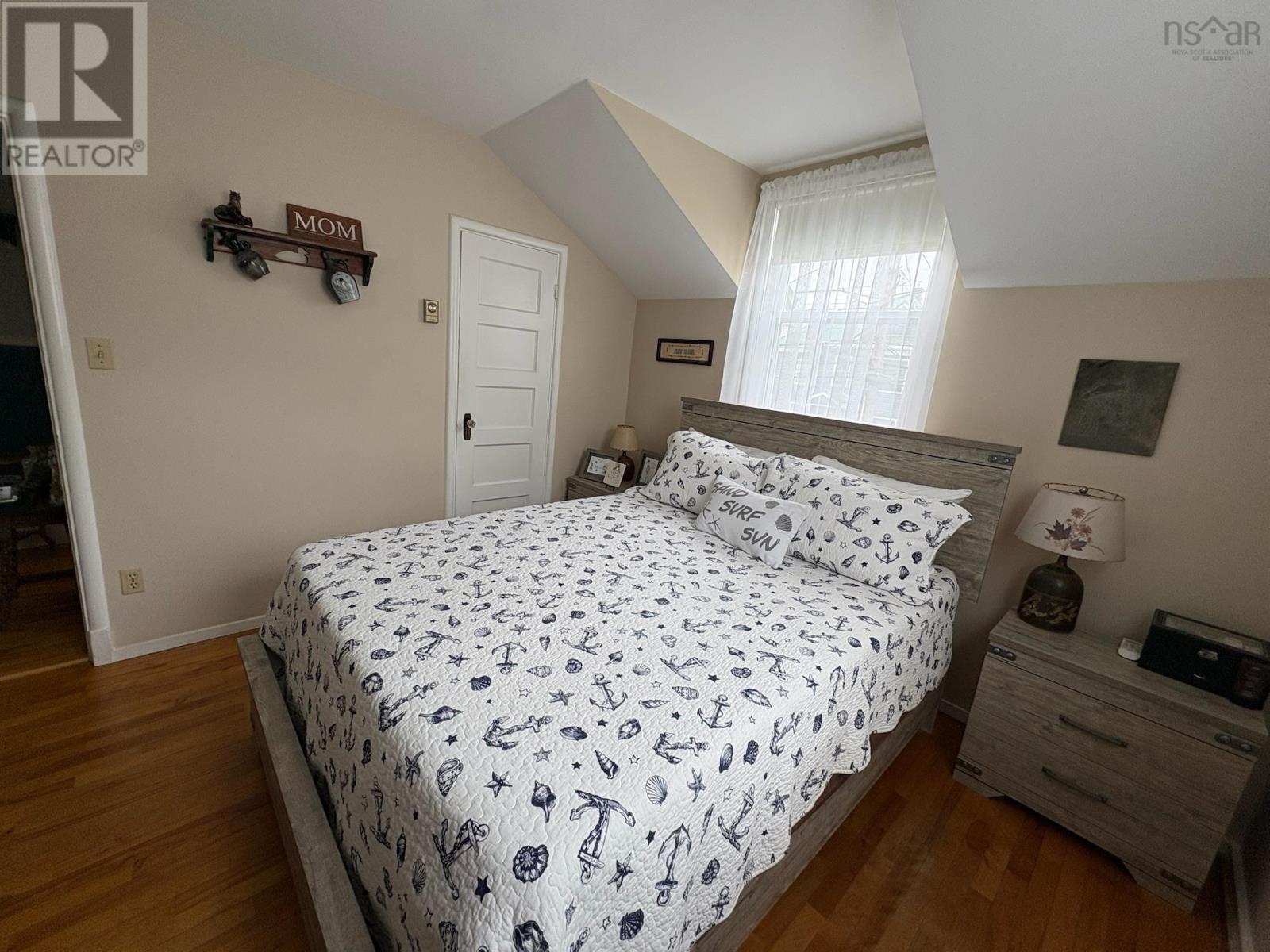 458 ROBIE Street - 17