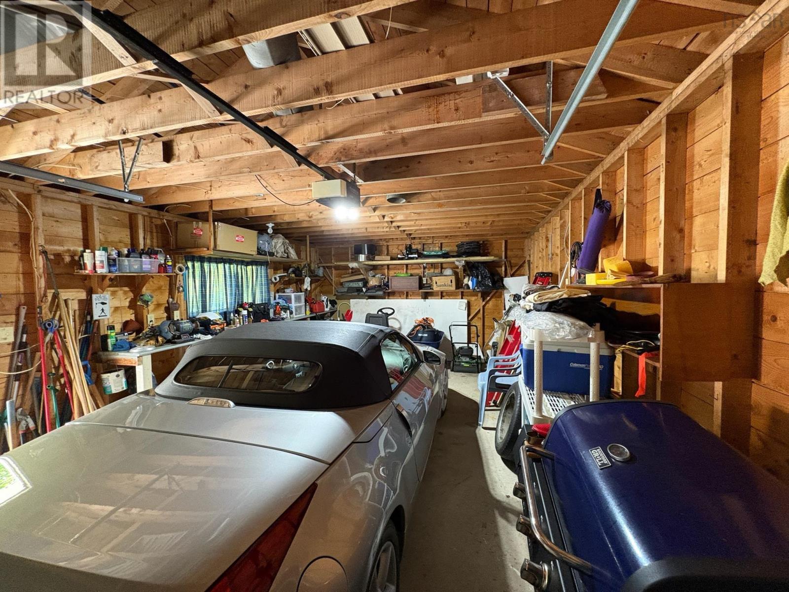 458 ROBIE Street - 35