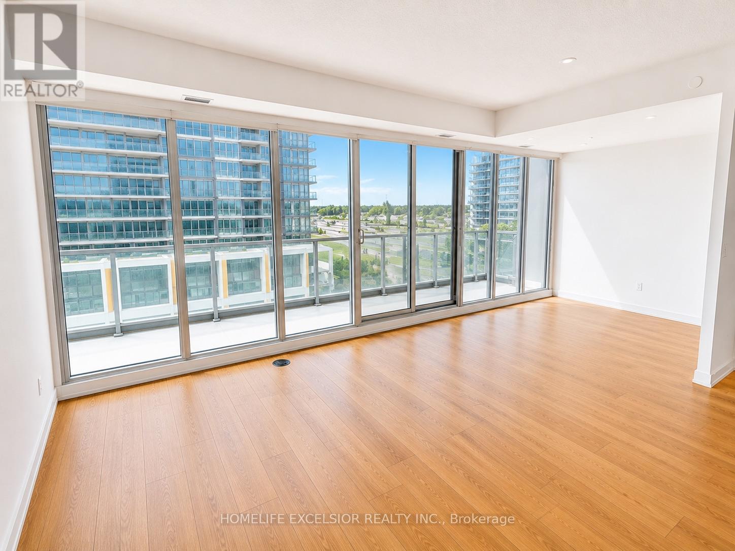 #712 115 MCMAHON DRIVE - 3