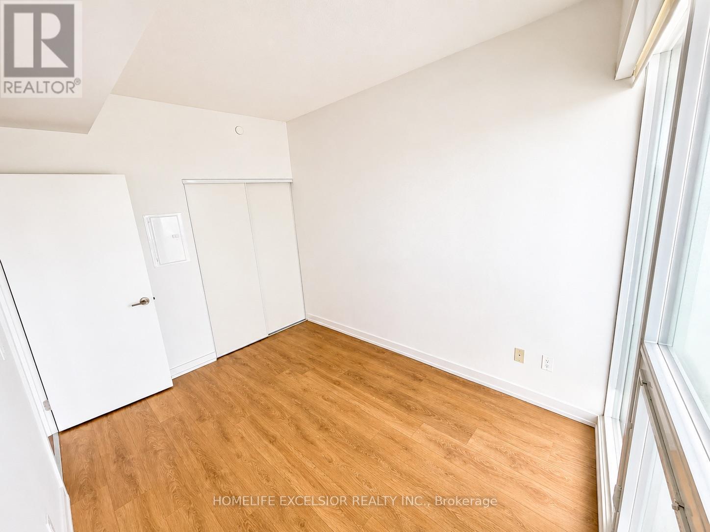 #712 115 MCMAHON DRIVE - 6