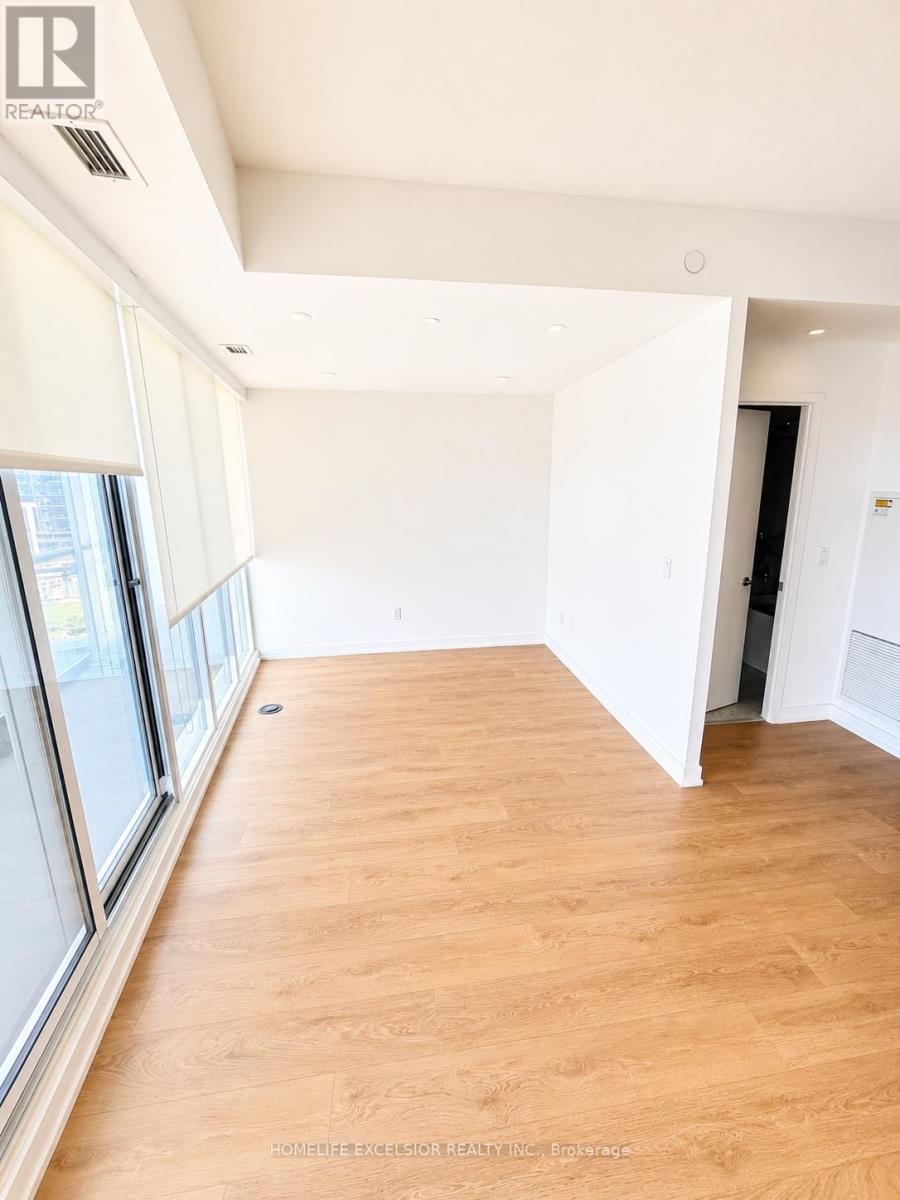 #712 115 MCMAHON DRIVE - 8