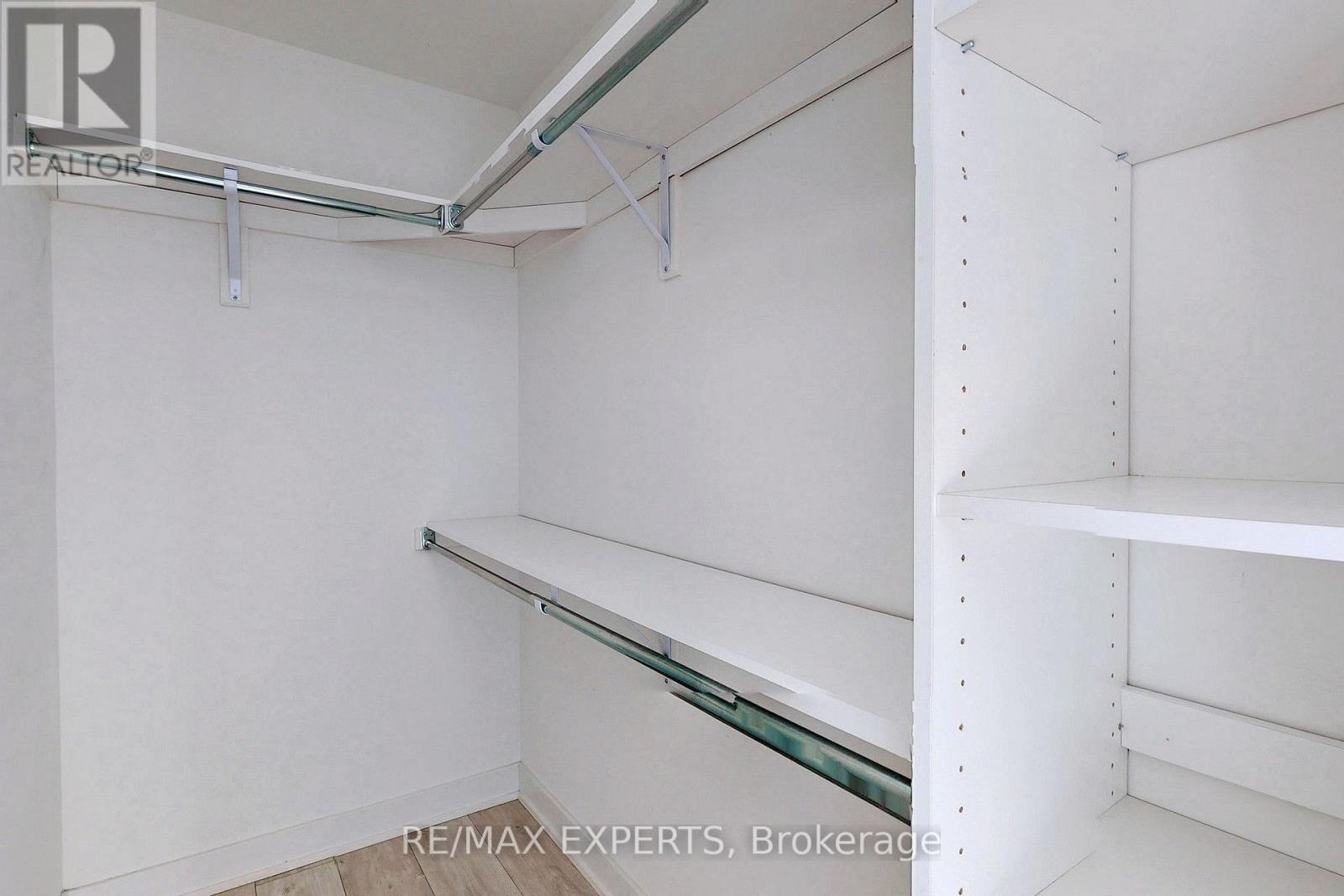 #1114 27 BATHURST STREET - 20