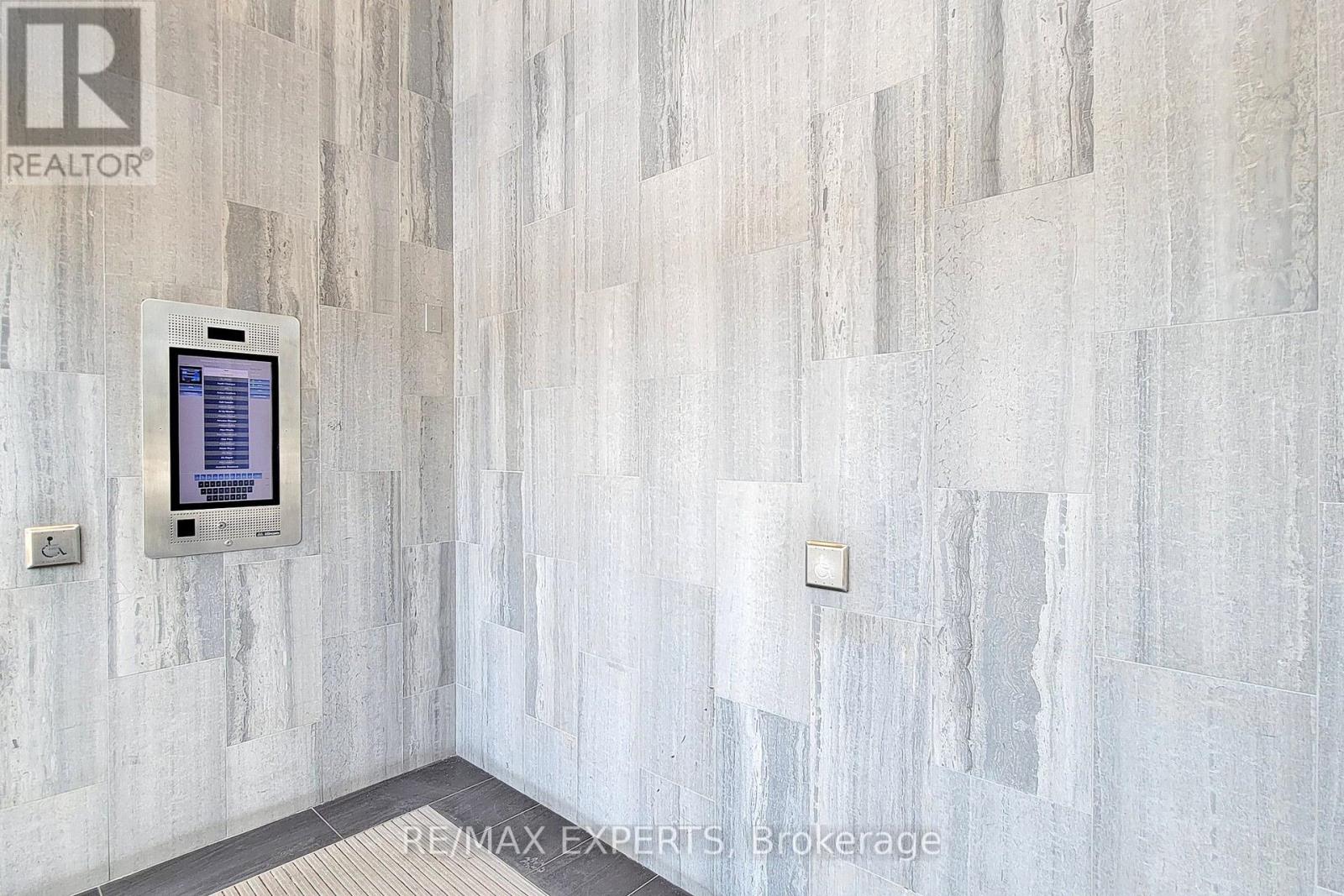 #1114 27 BATHURST STREET - 35