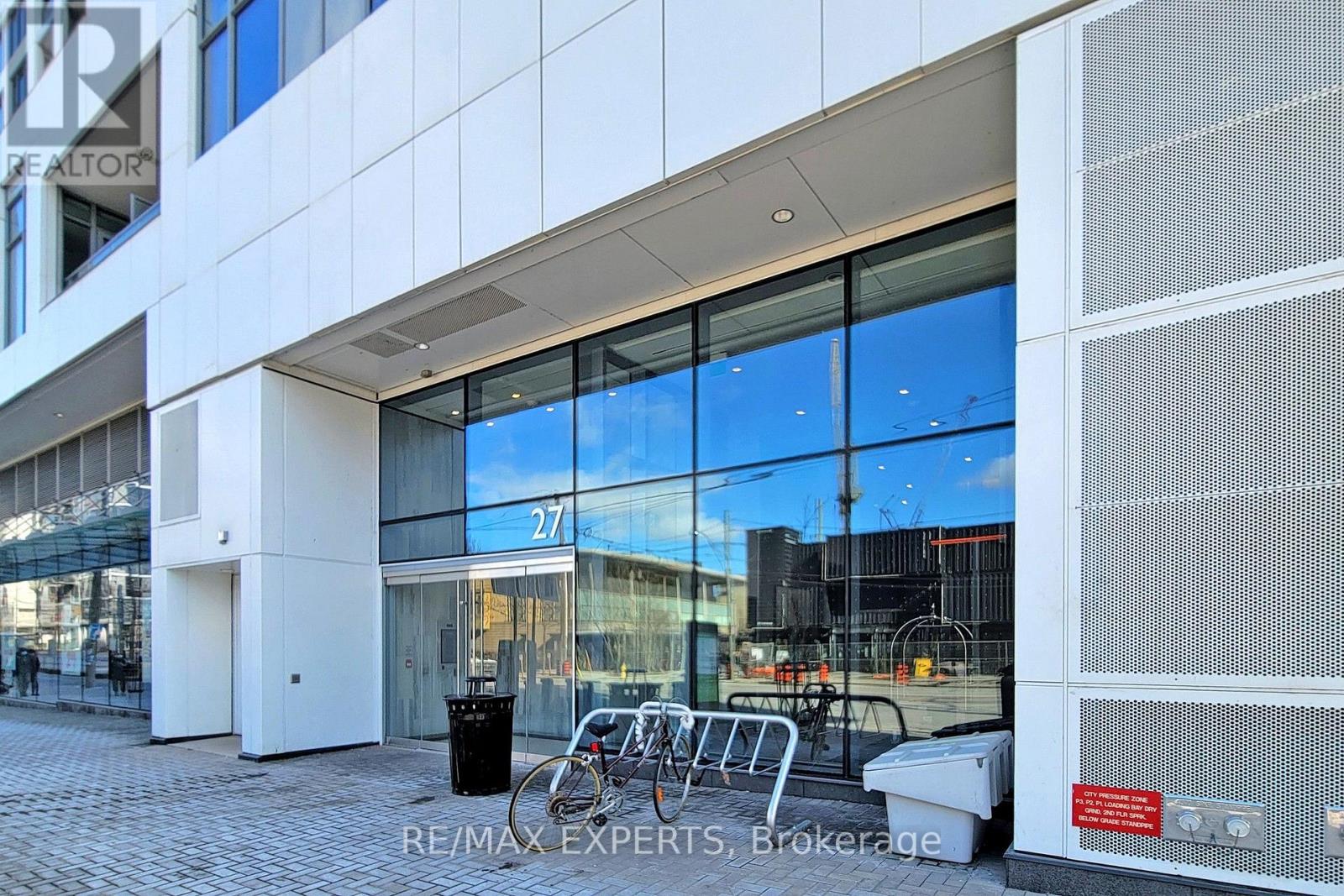 #1114 27 BATHURST STREET - 4