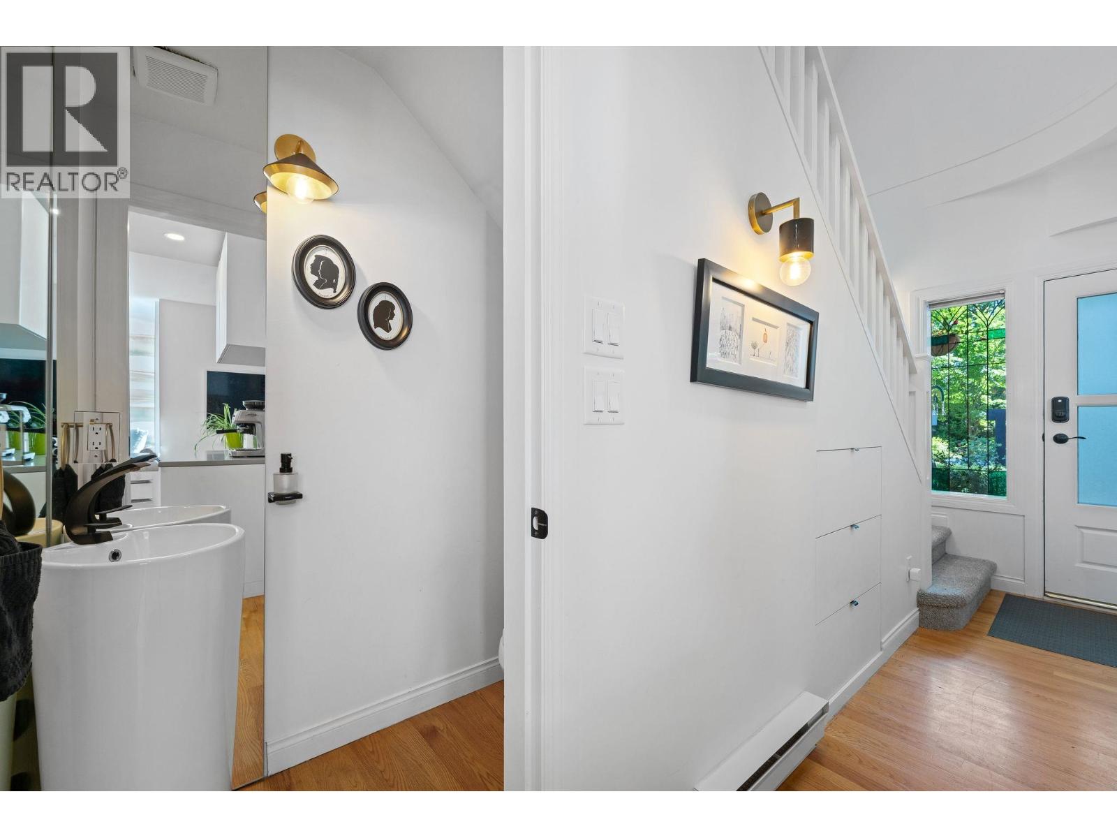 1987 W 13TH AVENUE, Vancouver