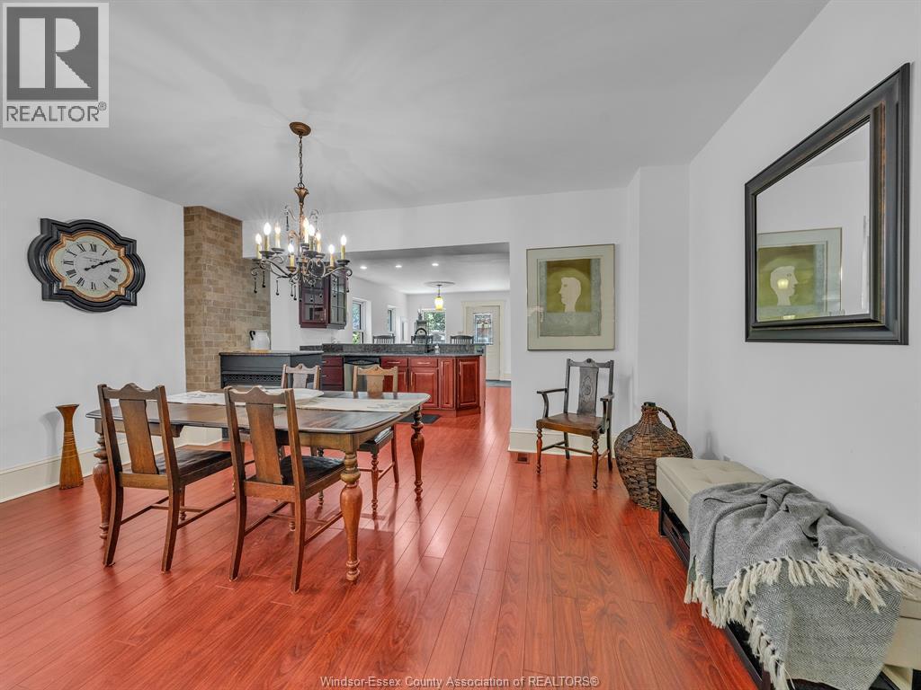 883 MONMOUTH - 21