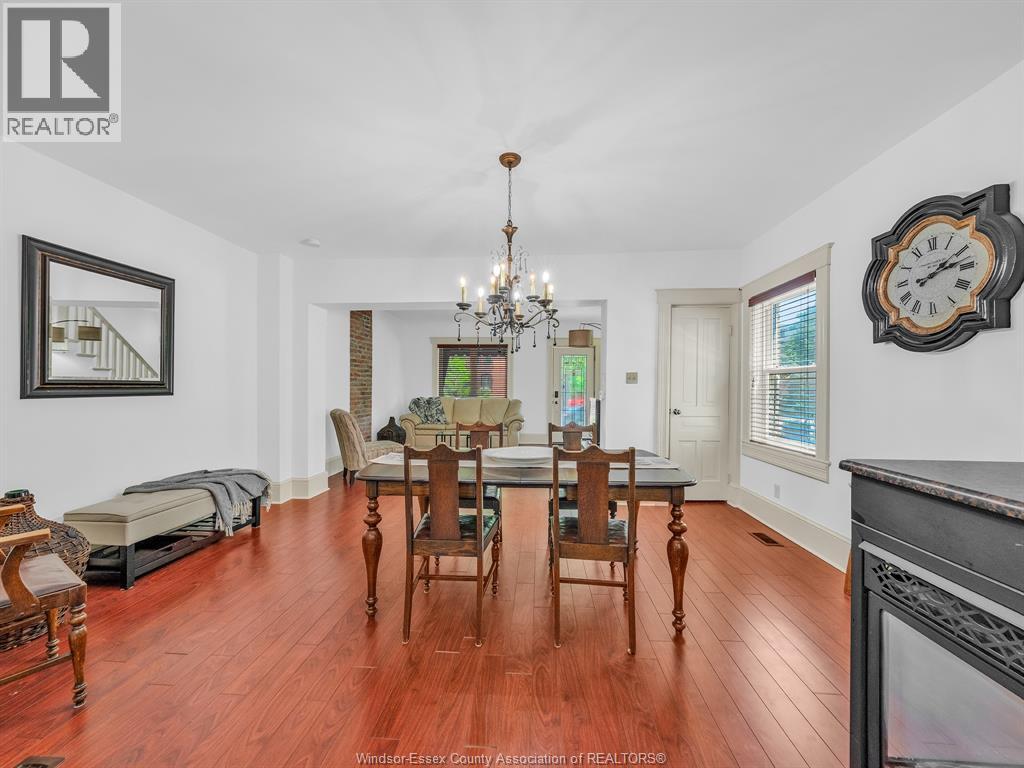 883 MONMOUTH - 31