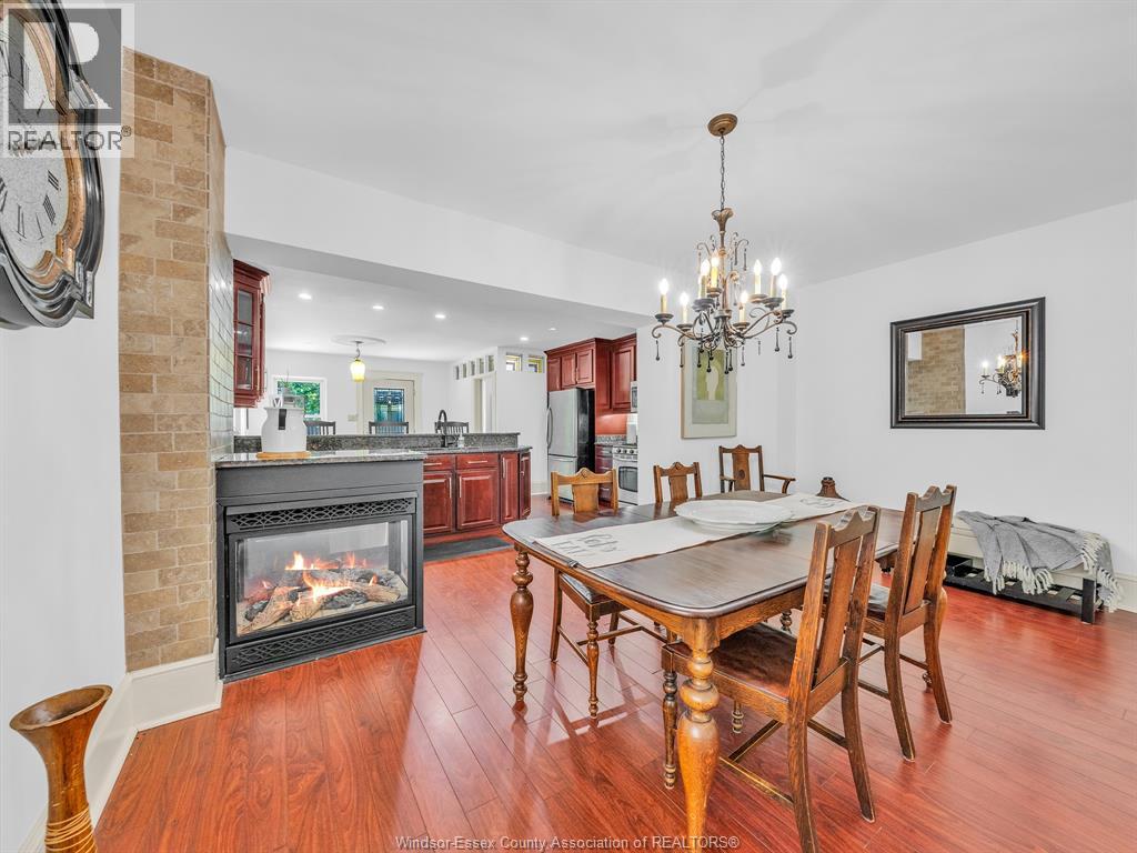 883 MONMOUTH - 22