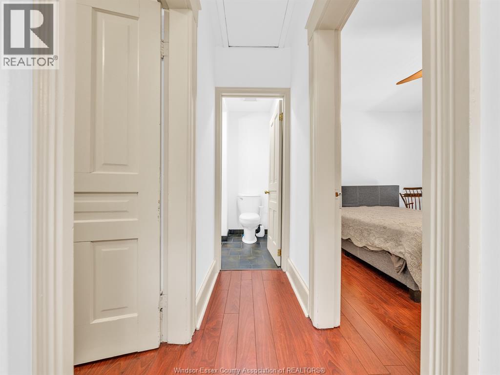 883 MONMOUTH - 34