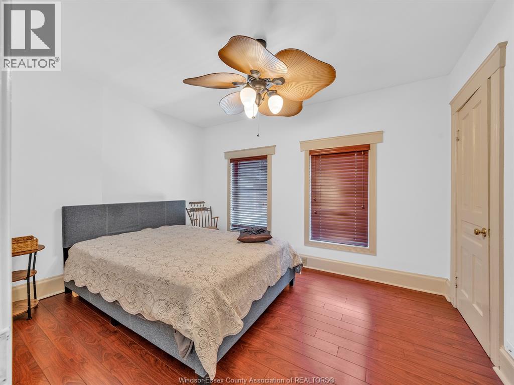 883 MONMOUTH - 35