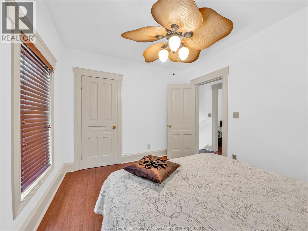 883 MONMOUTH - 36