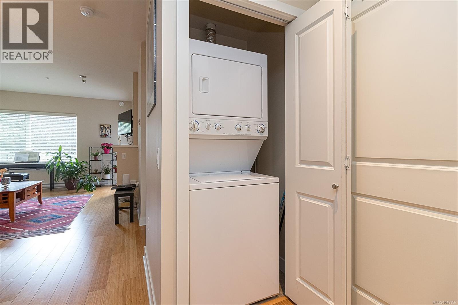 212 4394 West Saanich Road, Saanich
