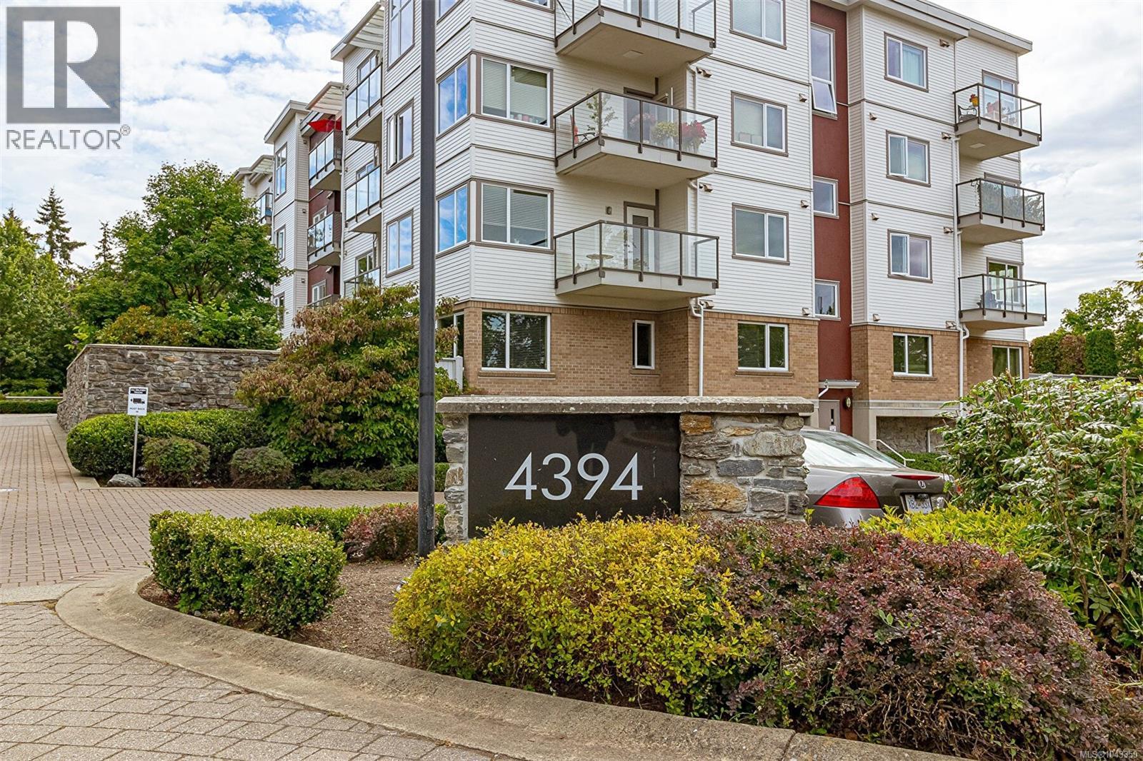 212 4394 West Saanich Road, Saanich