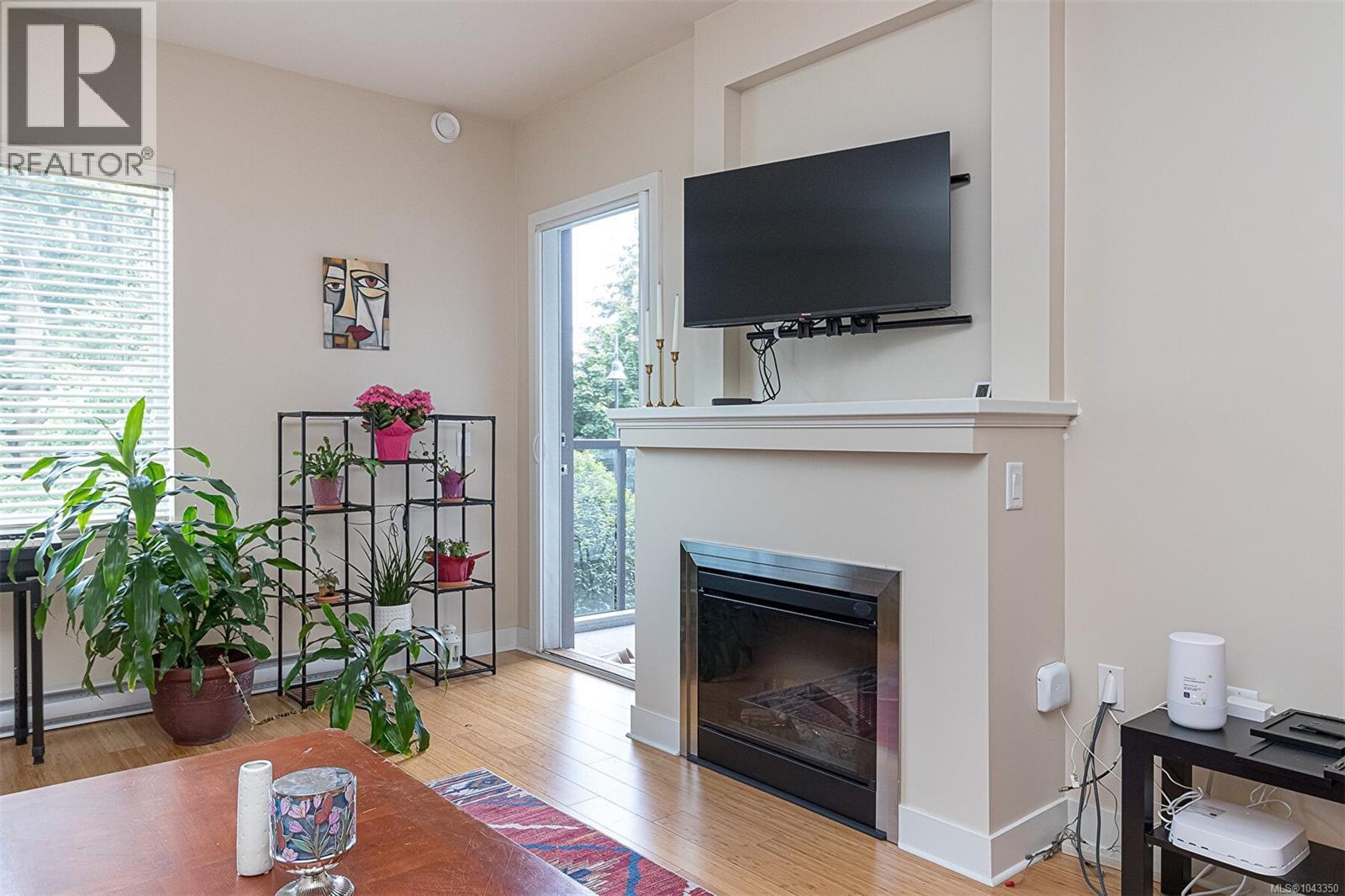 212 4394 West Saanich Road, Saanich