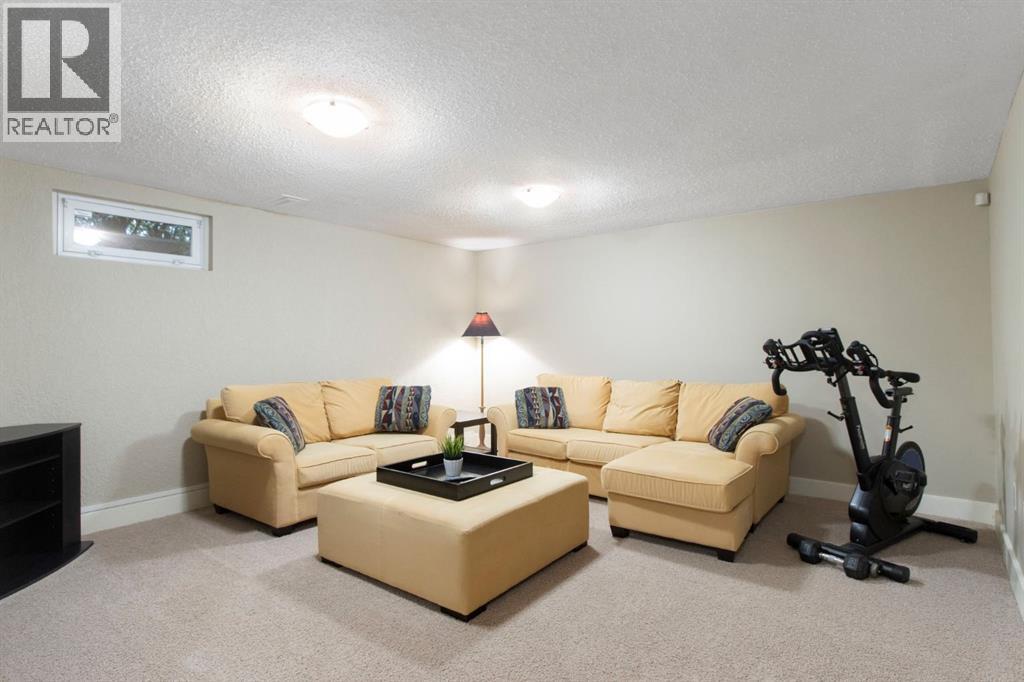 10504 Spadina Drive SW - 33