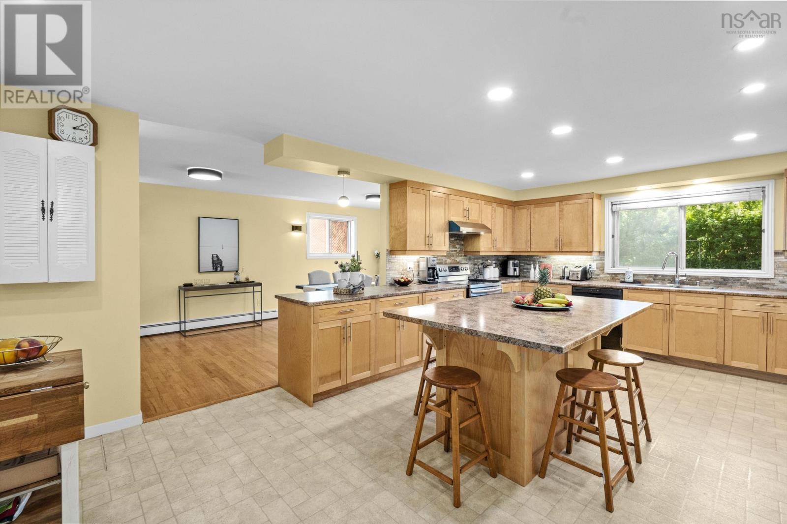 22 Northcliffe Lane - 11