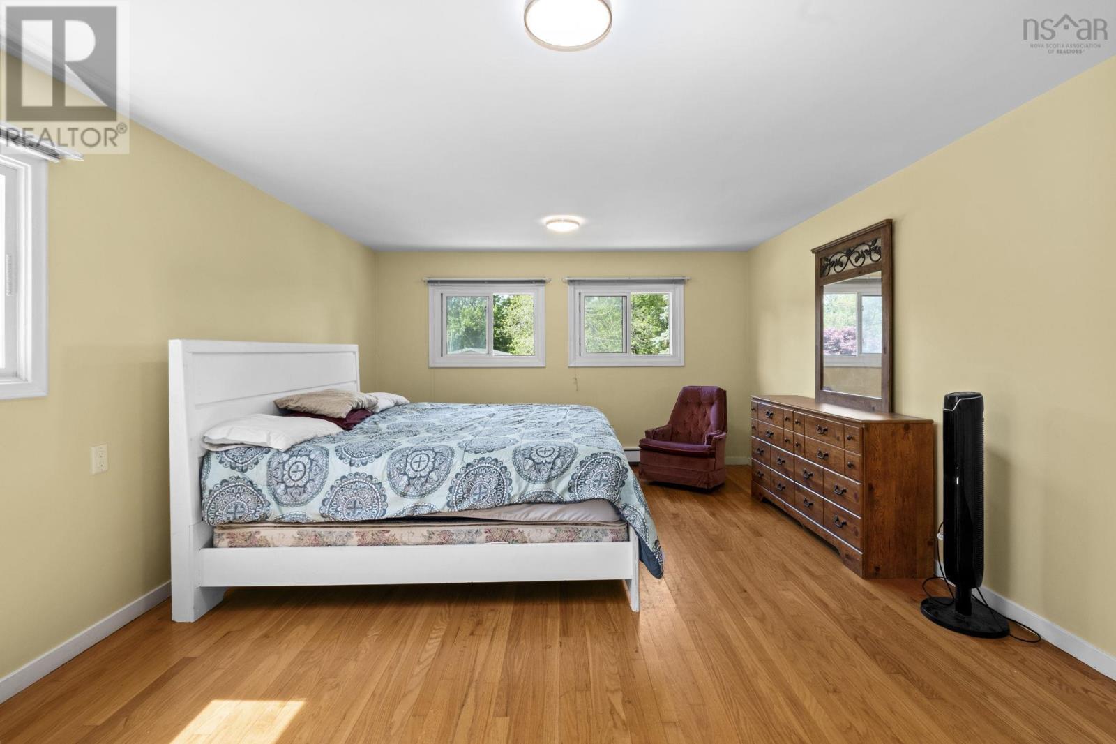 22 Northcliffe Lane - 19