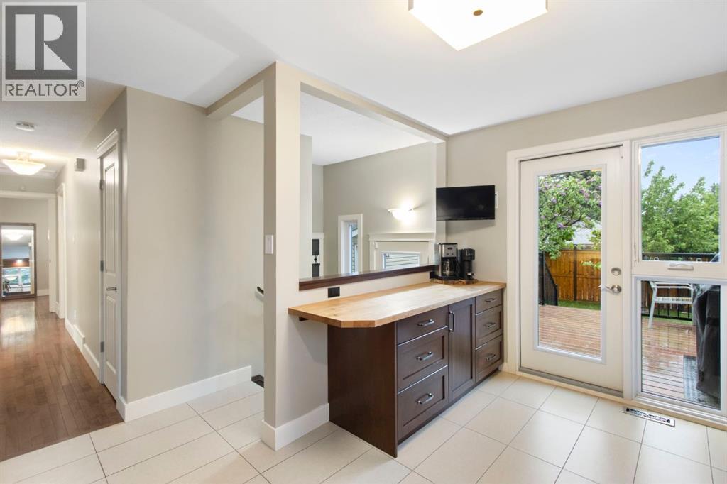 10504 Spadina Drive SW - 16