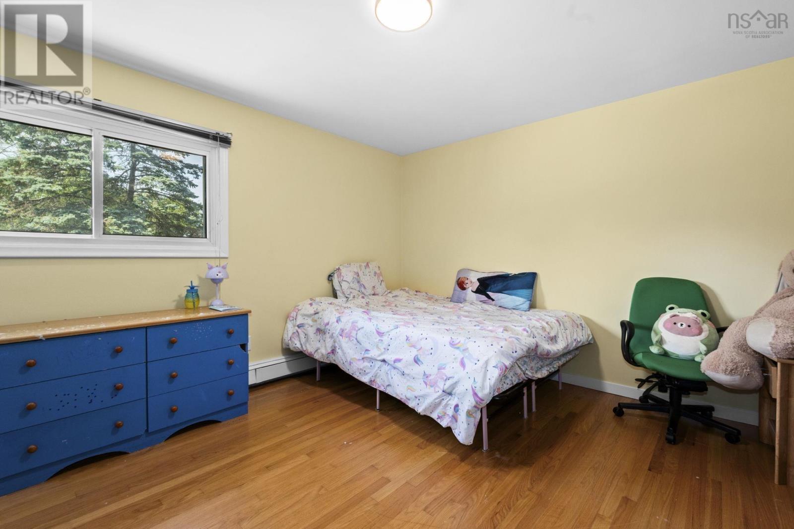 22 Northcliffe Lane - 23