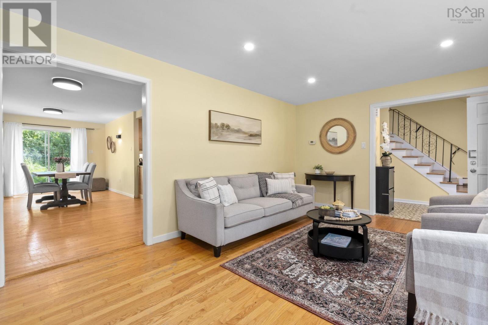 22 Northcliffe Lane - 6