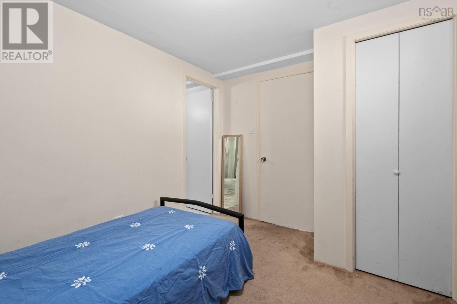 22 Northcliffe Lane - 34