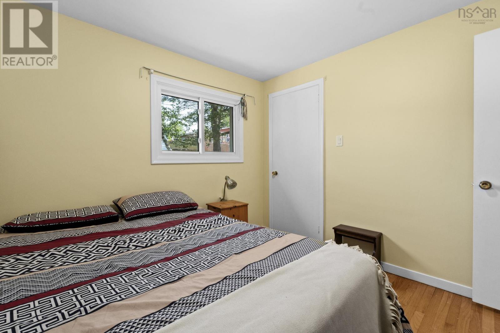 22 Northcliffe Lane - 26